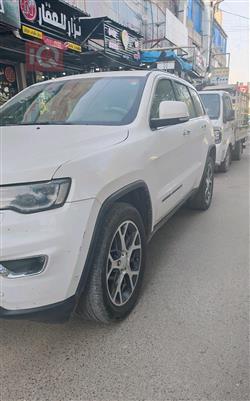 جیپ گراند شیرۆکی